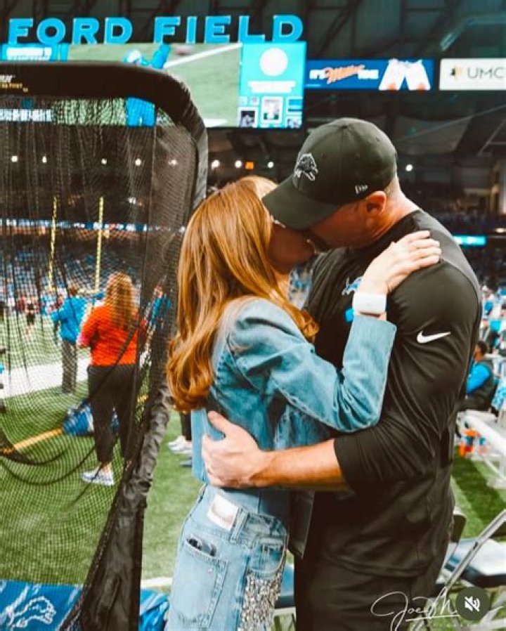 A Deeper Look into Dan Campbell's Wife, Holly