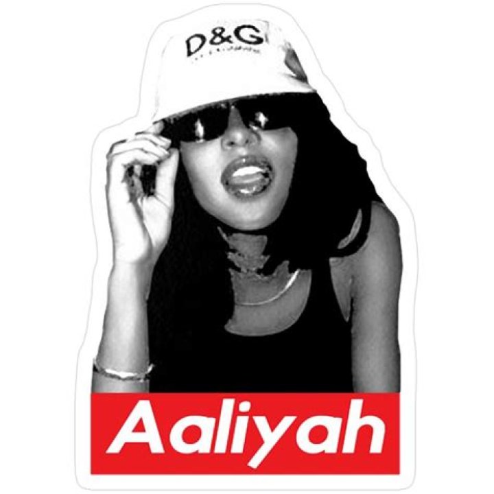 Aaliyah Wallpaper: A Tribute to the Queen of R&B