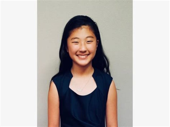 Alana Cho: The Rising Star in the World of Fashion and Entertainment
