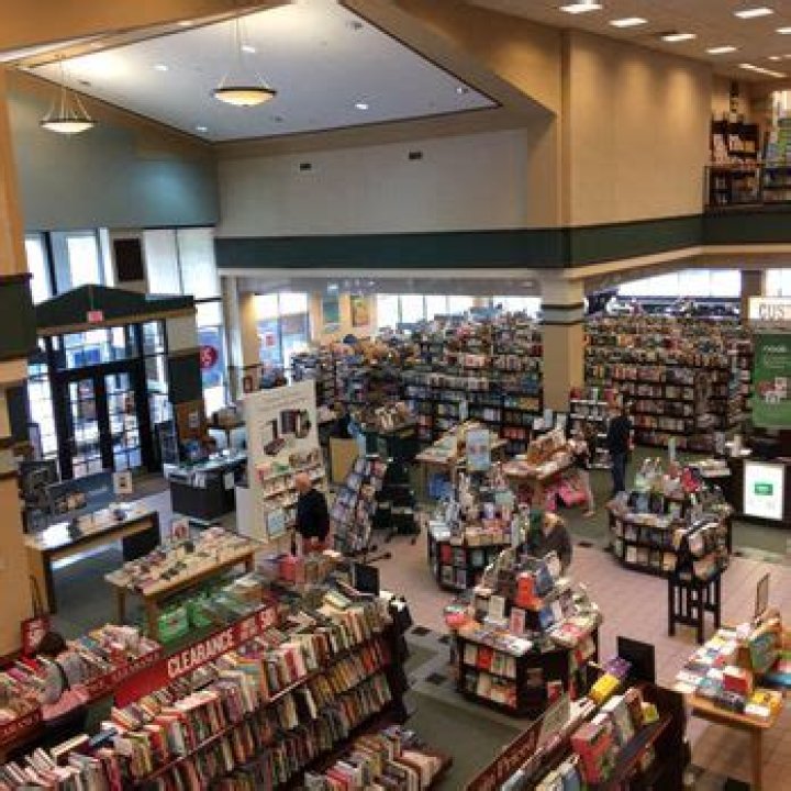 Barnes and Noble Poughkeepsie: A Literary Haven in the Hudson Valley