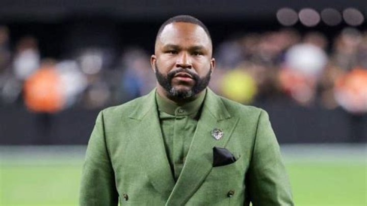 Champ Kelly: The Rise of a Football Executive