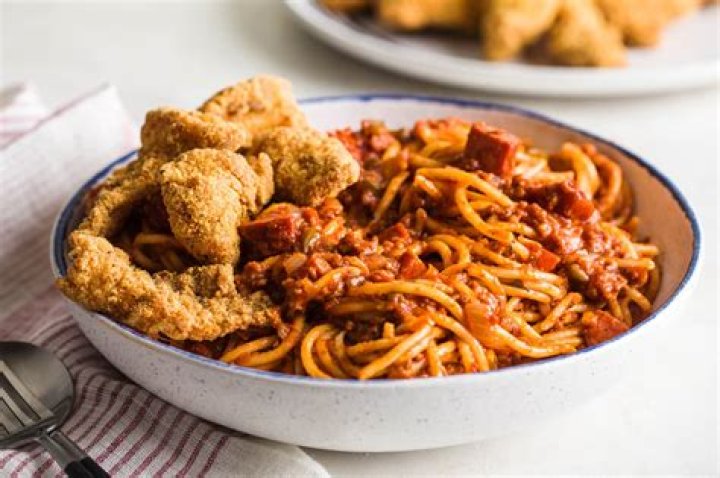 Delicious Fusion: The Art of Fish and Spaghetti