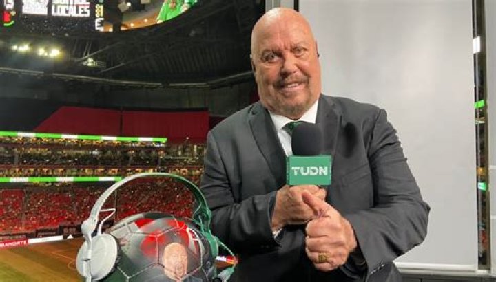 Enrique Bermúdez: The Rise of a Legendary Sports Commentator