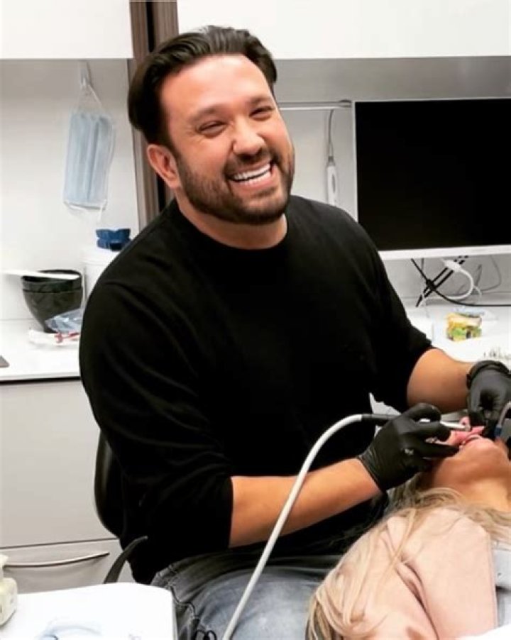 Everything You Need to Know About Dr. Kenny Smiles: The Leading Expert in Dental Aesthetics