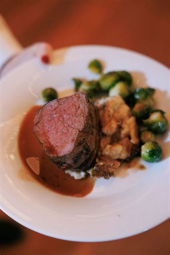 Exploring Angus Barn: A Culinary Gem in North Carolina