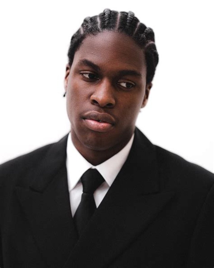 Exploring Daniel Caesar's Relationships: A Deep Dive into Love, Music, and Personal Connections