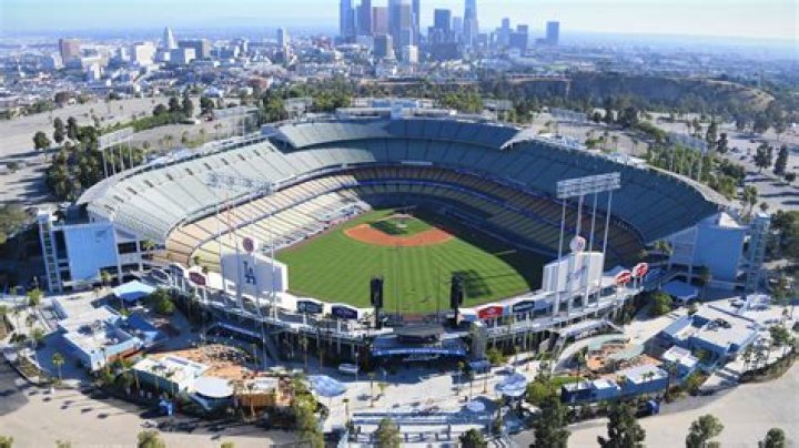 Exploring Los Angeles Stadium Free Parking Options