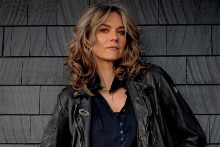 Exploring the Remarkable Journey of Hilarie Burton Morgan