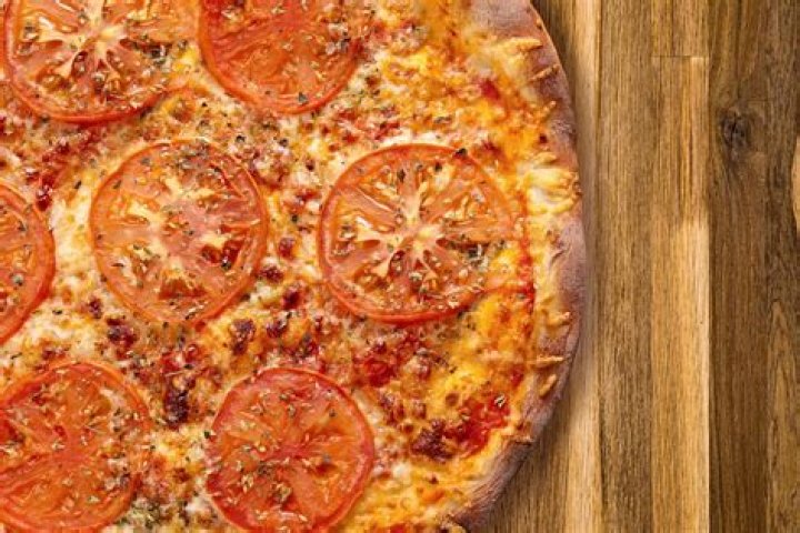 Exploring the World of Tomatoes on Pizza: A Delicious Journey