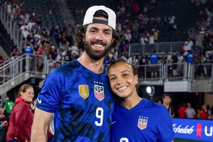 Get to Know Dansby Swanson's Kids: An Inside Look