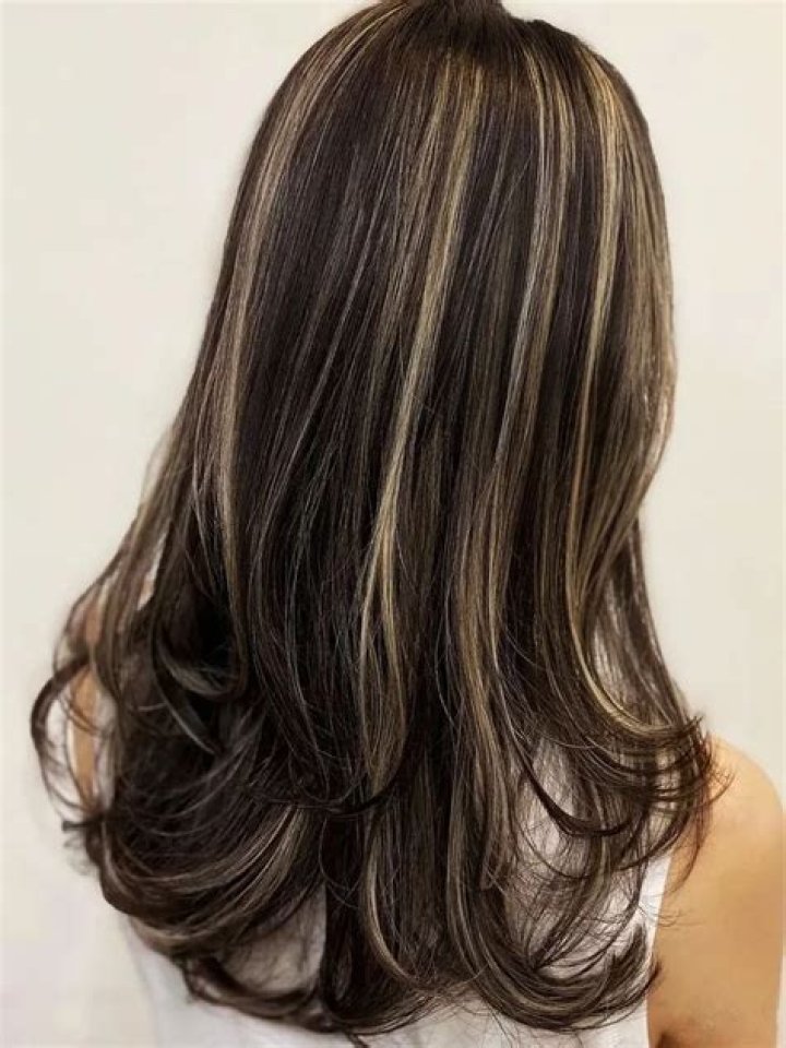 Hair Black Streaks: The Trend You Need to Know About