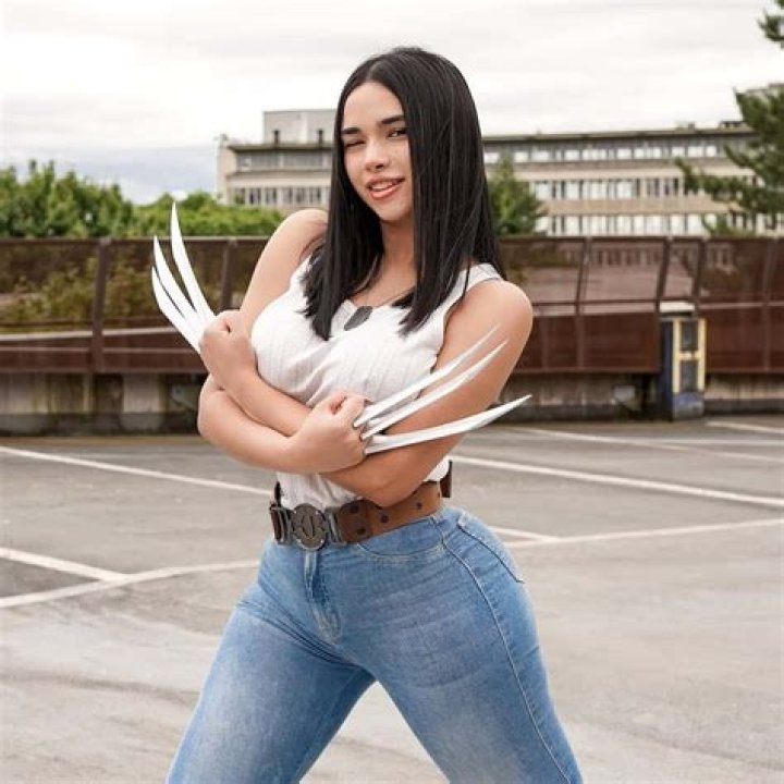 Lela Sohna: The Rising Star of Indonesian Entertainment