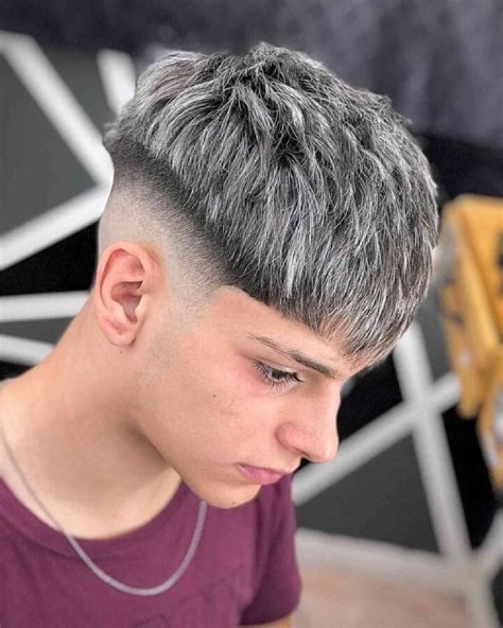Reviving the Trend: Frosted Tips Men in Modern Style