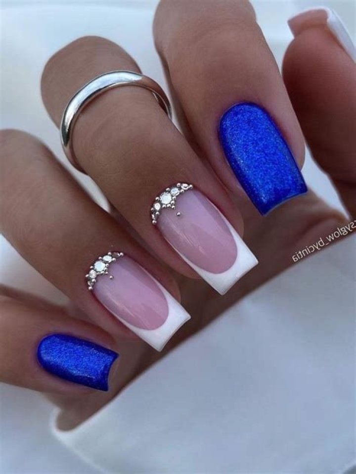 Royal Blue Nails: A Touch of Elegance and Glamour
