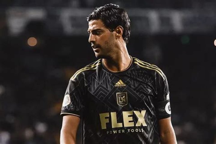 The Complete Guide to Carlos Vela: Stats, Biography, and More