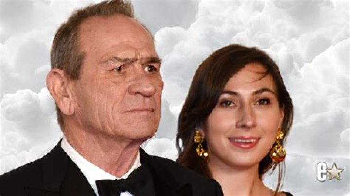 The Early Years of Tommy Lee Jones: A Glimpse of His Youthful Brilliance