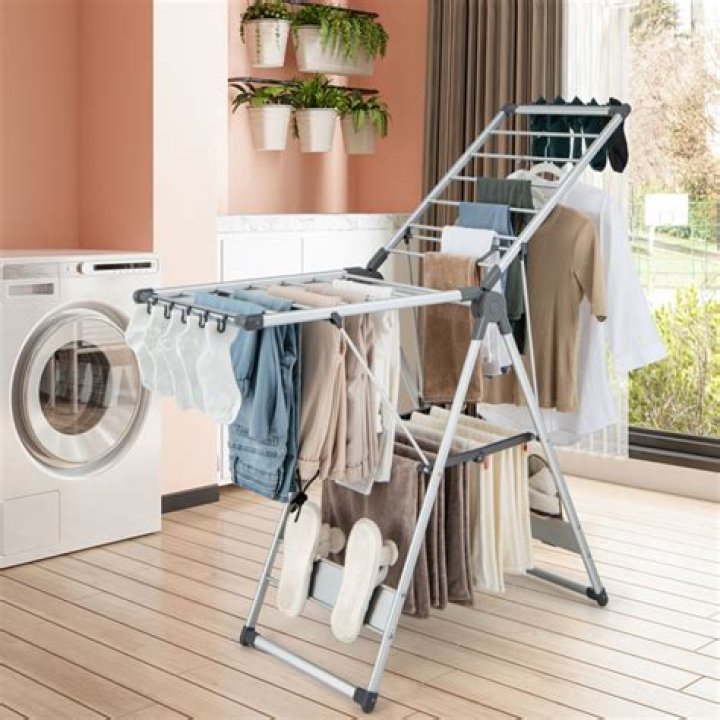 The Ultimate Guide to Clothing Drying Racks: Choosing the Best Option for Your Home