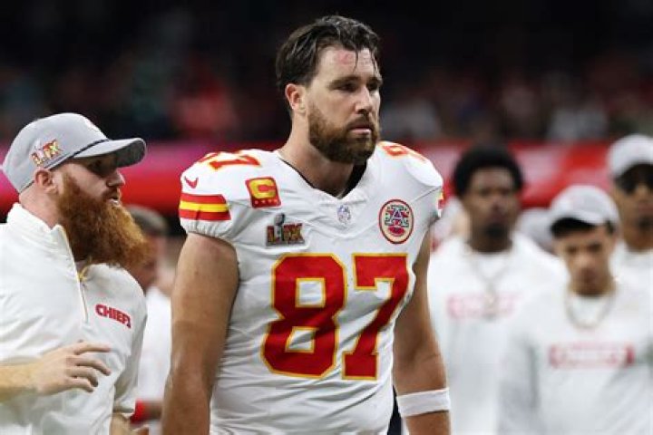 Travis Kelce Goes Beardless: A New Look for the Chiefs Tight End