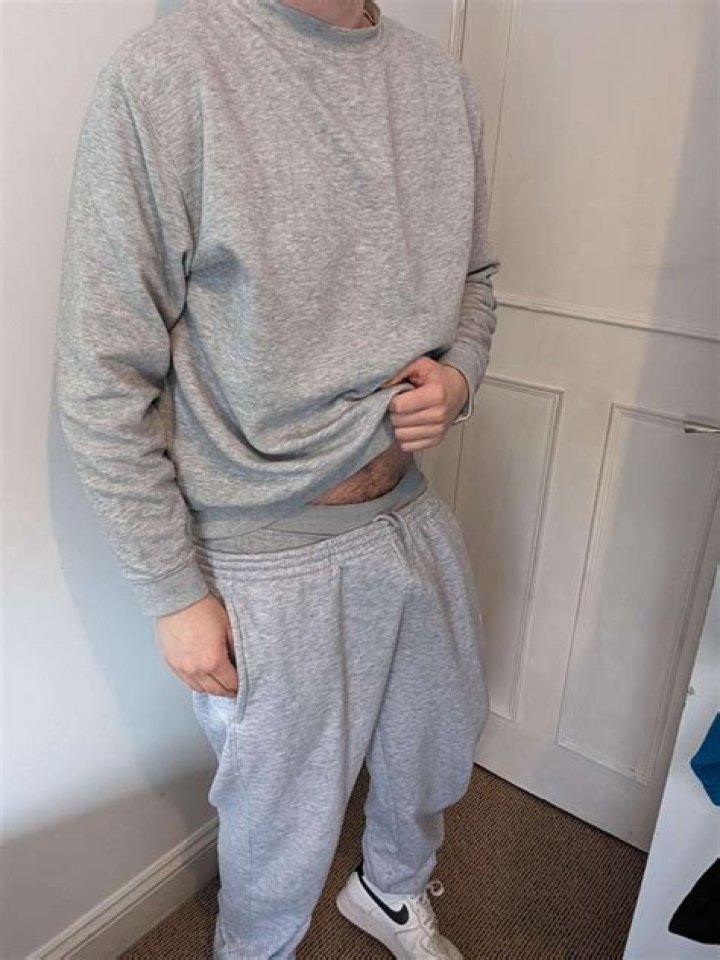 Unraveling the Allure of Sweatpants Bulge: A Trend Worth Noticing